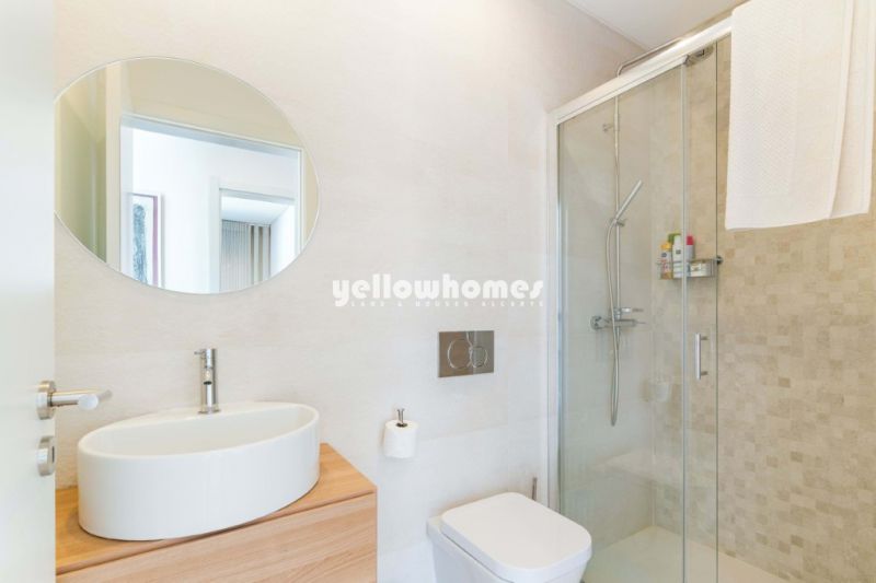 Modern 3-Bed Villa with Private Pool Near Ferragudo